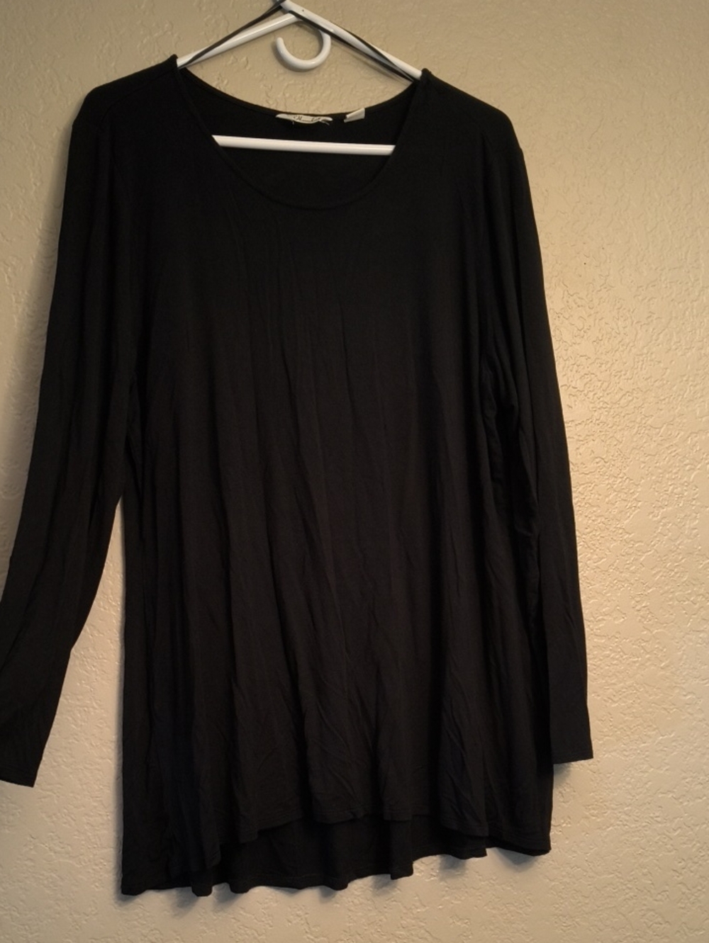 Women's XL Black Long Sleeve Scoop Neck Top Classic Soft Formal Or Casual